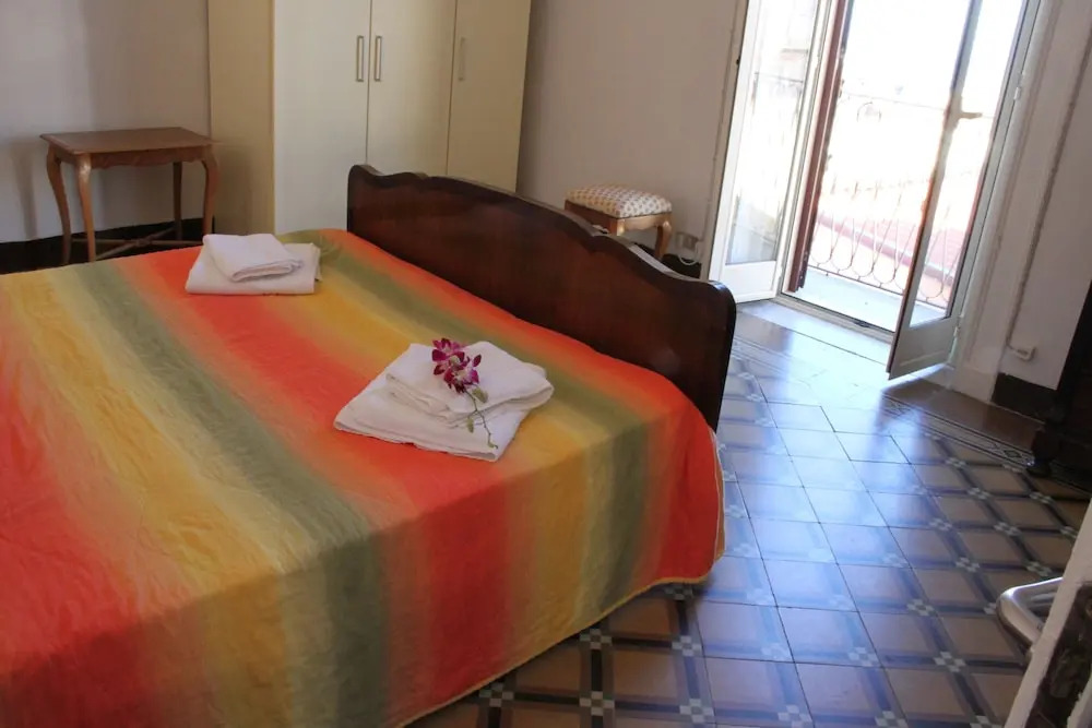 Three bedrooms apartment with large terrace overlooking rooftops of old town