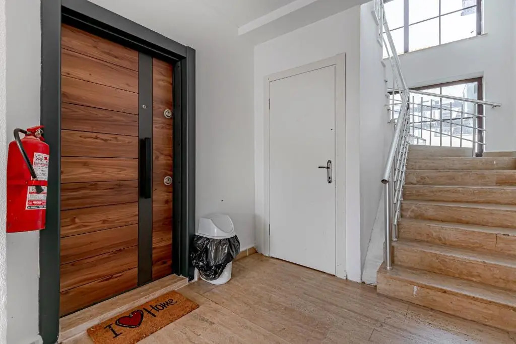 Cozy 2 Bedroom Apartment
