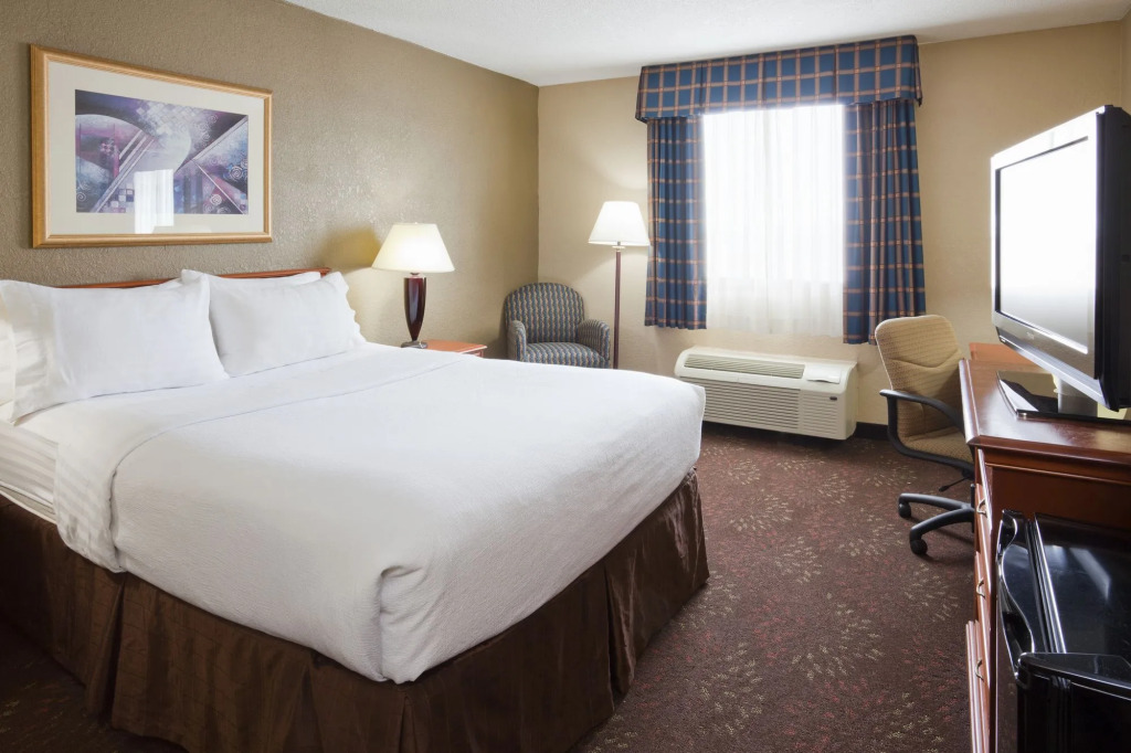 Alexandria Hotel & Conference Center