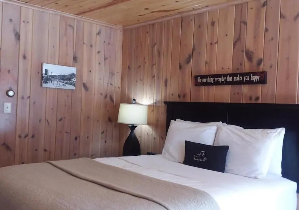 Harney Peak Inn
