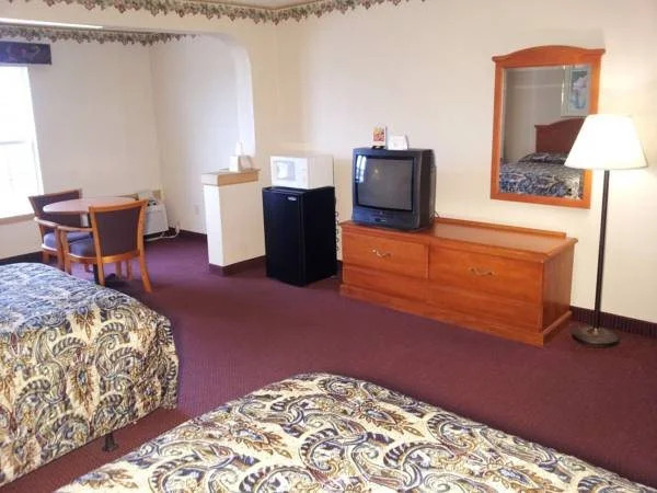 Bays Inn and Suites