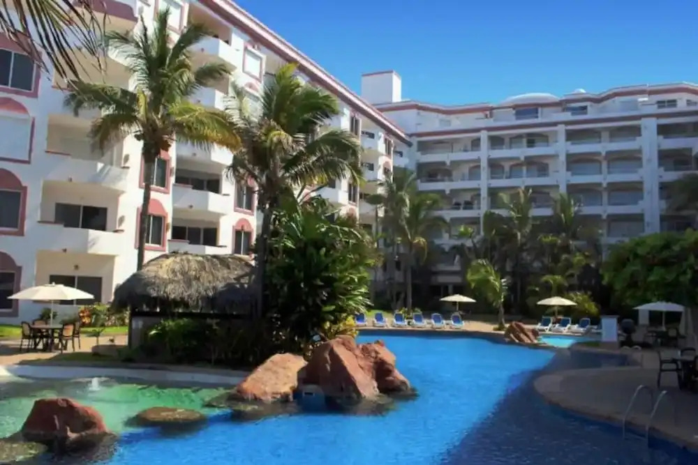 C. Azul Costa Bonita by Villas HK28