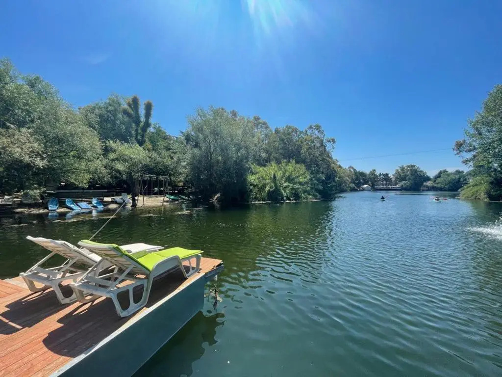 Floating House Embé Experience