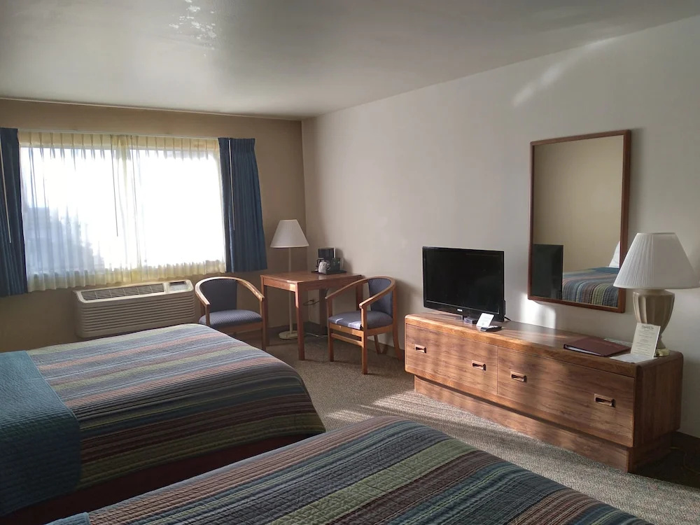 Cedarberry Inn