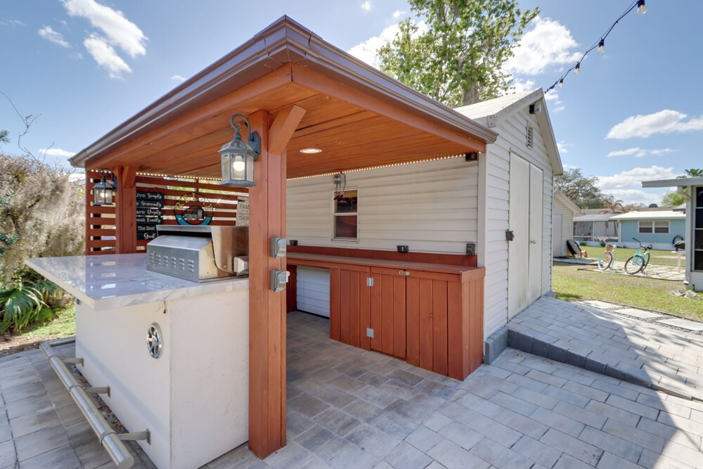 0.5 Mi to Rodeo & Events! River Ranch Tiny Home