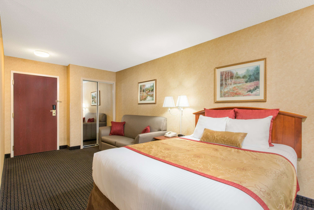 Lancaster Suites