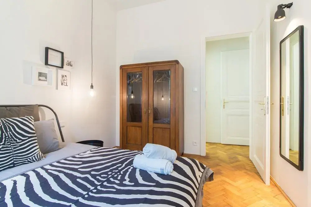 Stylish Modern Apartment in Malastrana