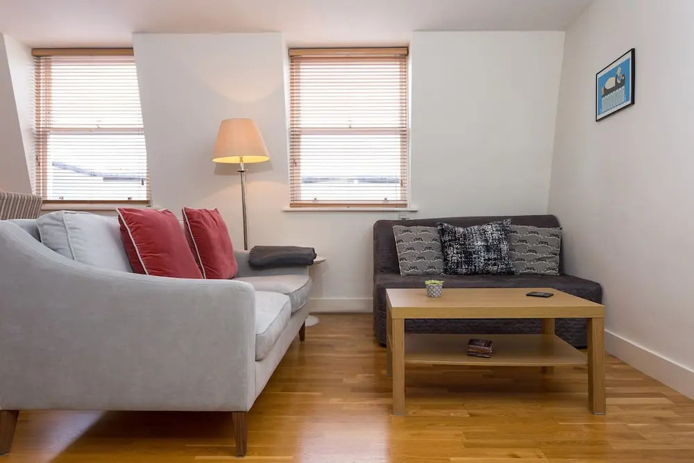 1 Bedroom Apartment in Maida Vale With Terrace