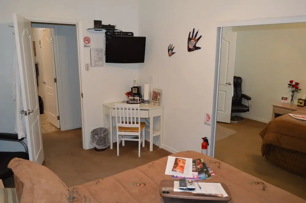 The Bear's Den B&B