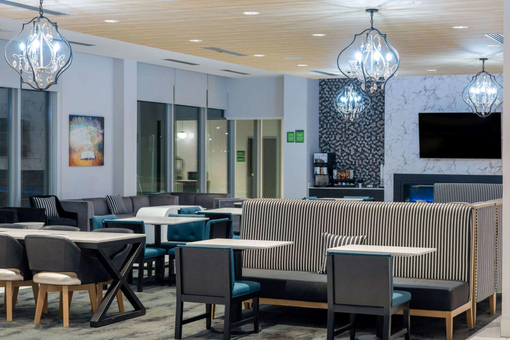 La Quinta Inn & Suites by Wyndham Maricopa Copper Sky
