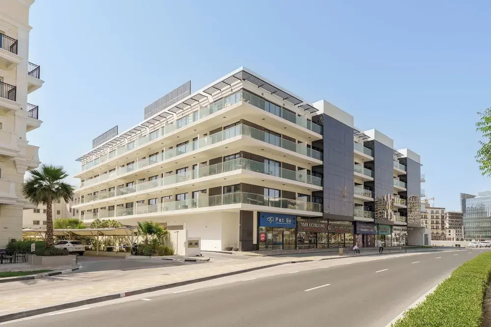Maison Privee - Tranquil Escape w/ Balcony and High-End Facilities
