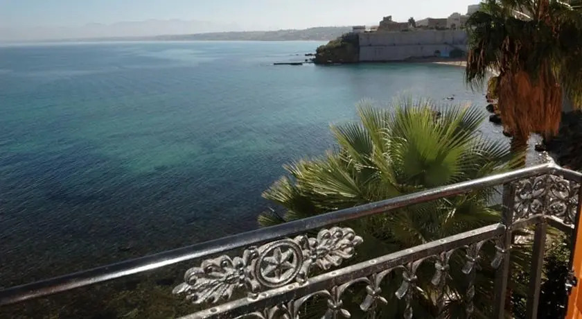 Castellano suites