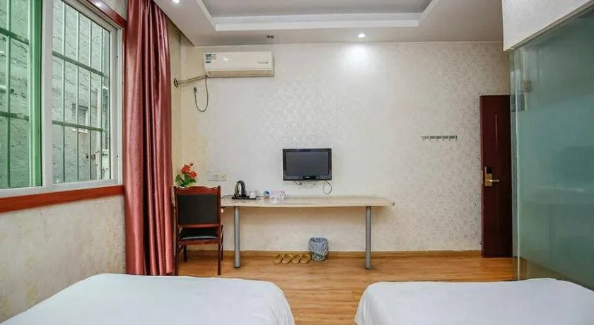 Yuhang Business Hotel