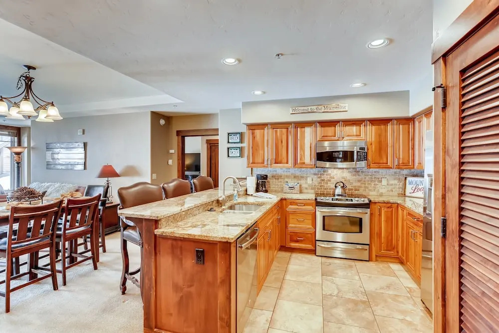 New Listing! Ski-in/ski-out At Crystal Peak 2 Bedroom Condo