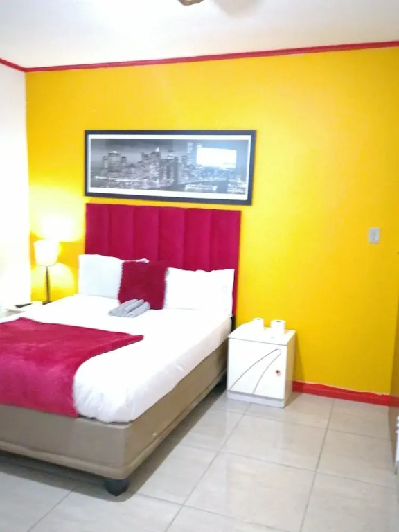 Neo & Ruks Guest Houses Boston