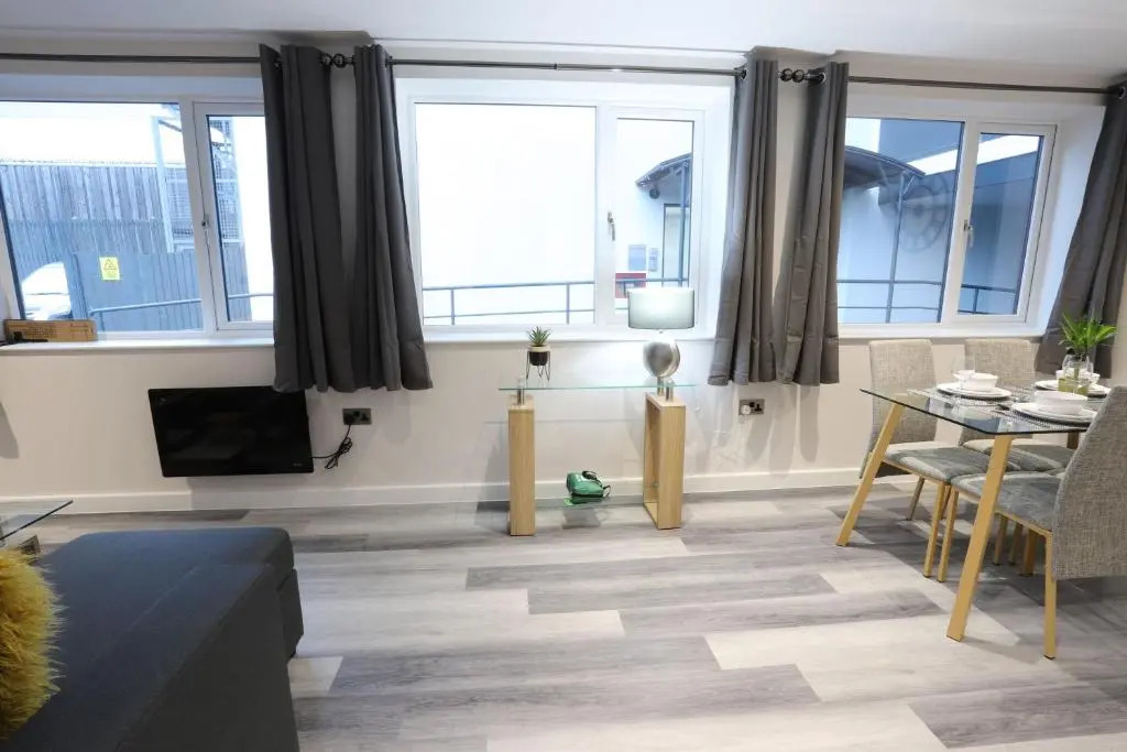Birmingham NECAirport Interchange shortstay homebase