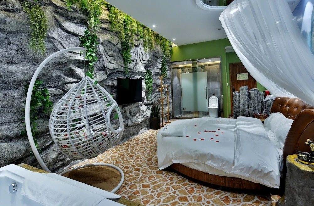 Yunxi Art Theme Hotel