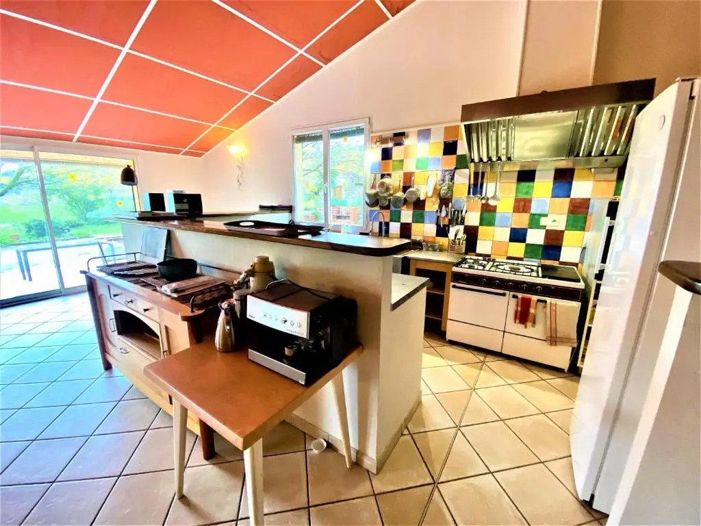 Gîte de groupe 15 à 19p, parc, salle de réception - CHAMBRES DHOTES en semaine