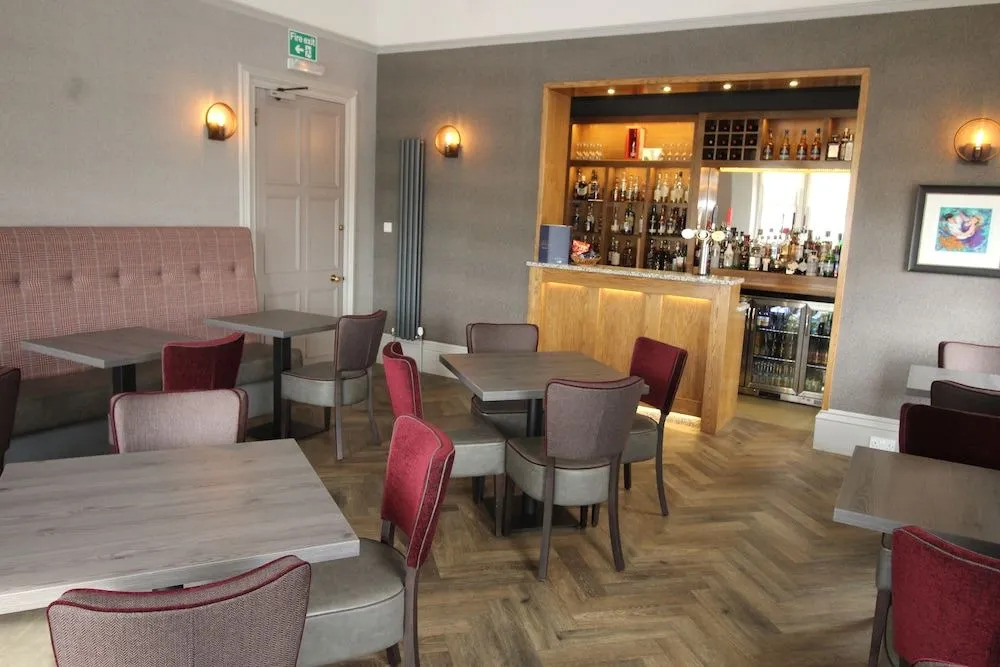 The Royal Hotel Elgin