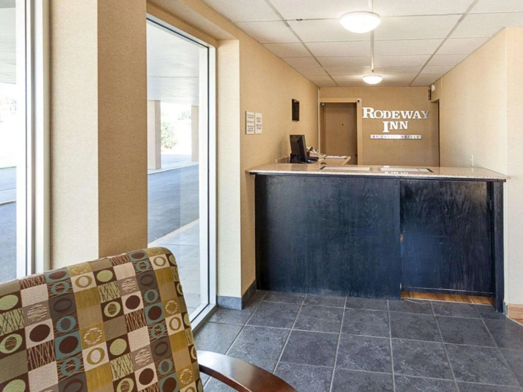 Rodeway Inn Lincoln West - University Area