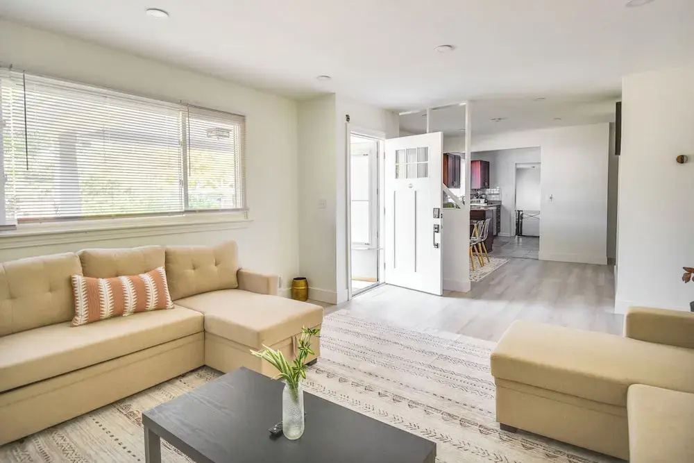 Pet-friendly Norfolk Retreat ~ 7 Mi to Beach!