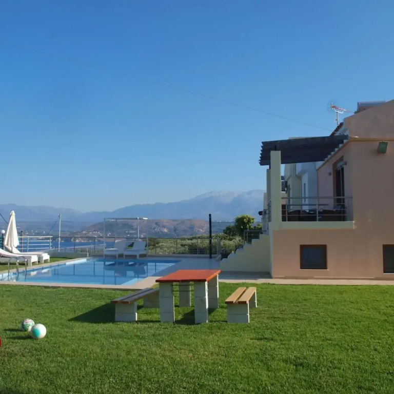 Villa Roula 3BR Seaview Villa in Chania