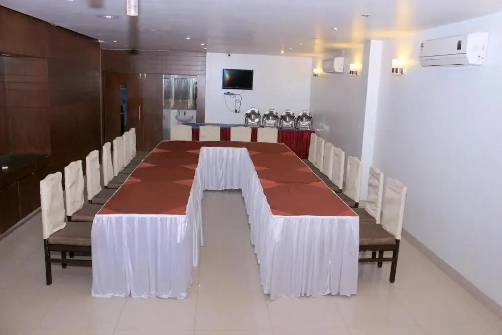 Hotel Raipur Inn