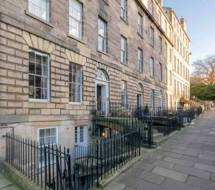 Homely and Traditional New Town Property-2 Bedroom