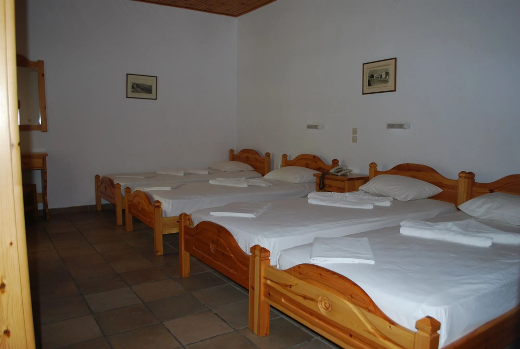 Sirocos Rooms And Studios