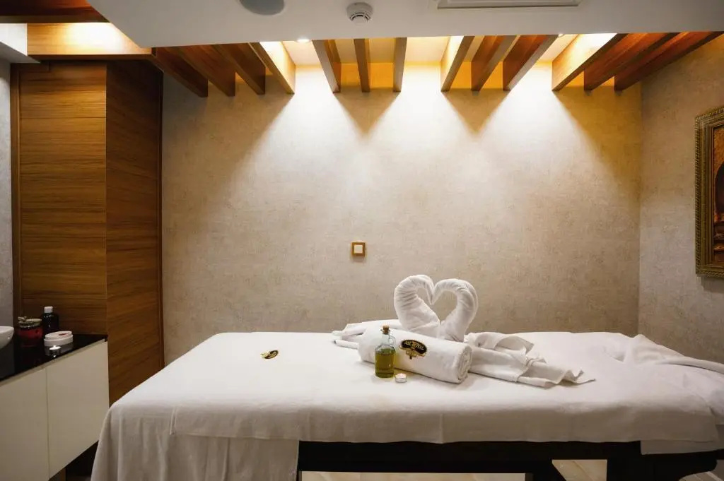Leslion Luxury Hotel