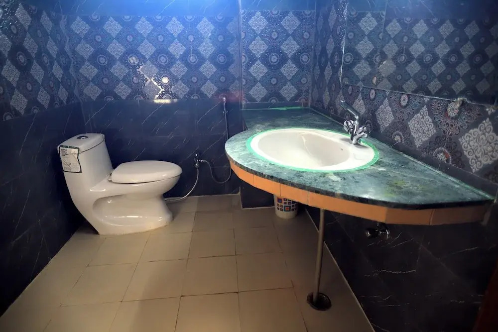 Mansarover Hotel & Banquets