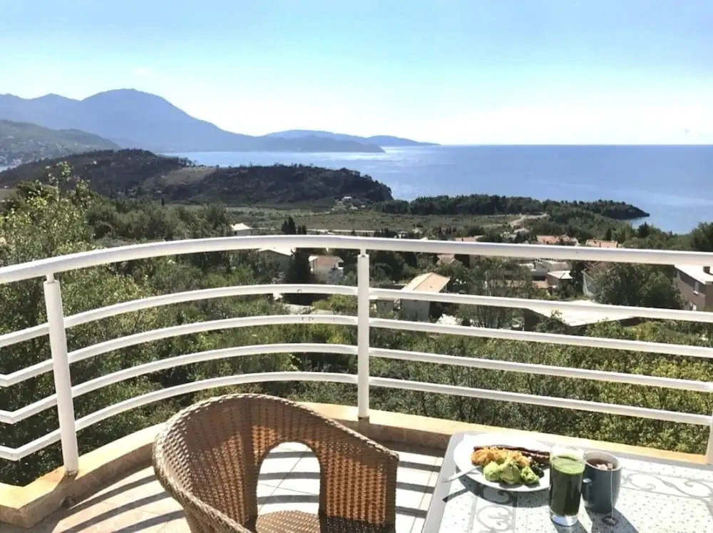 Spectacular sea View 4-bed Duplex Apartment