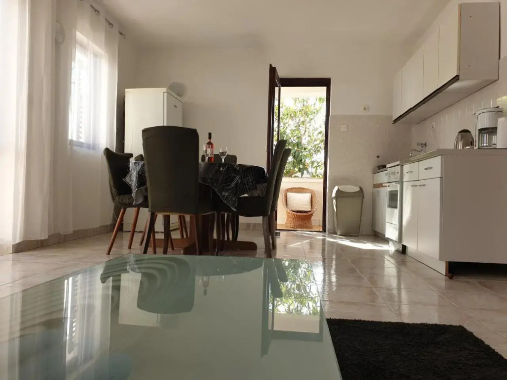 Apartments Ivo 514
