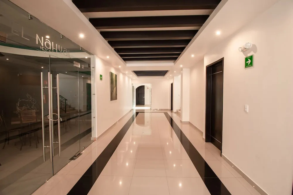 Sendero Hotel