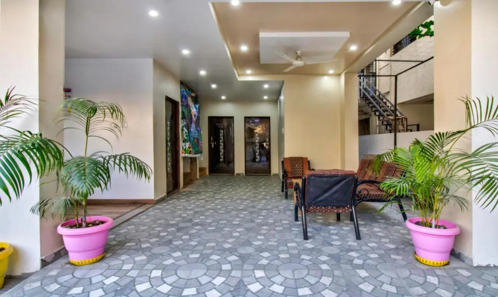 Itsy Hotels Shri Guru Service Apartment