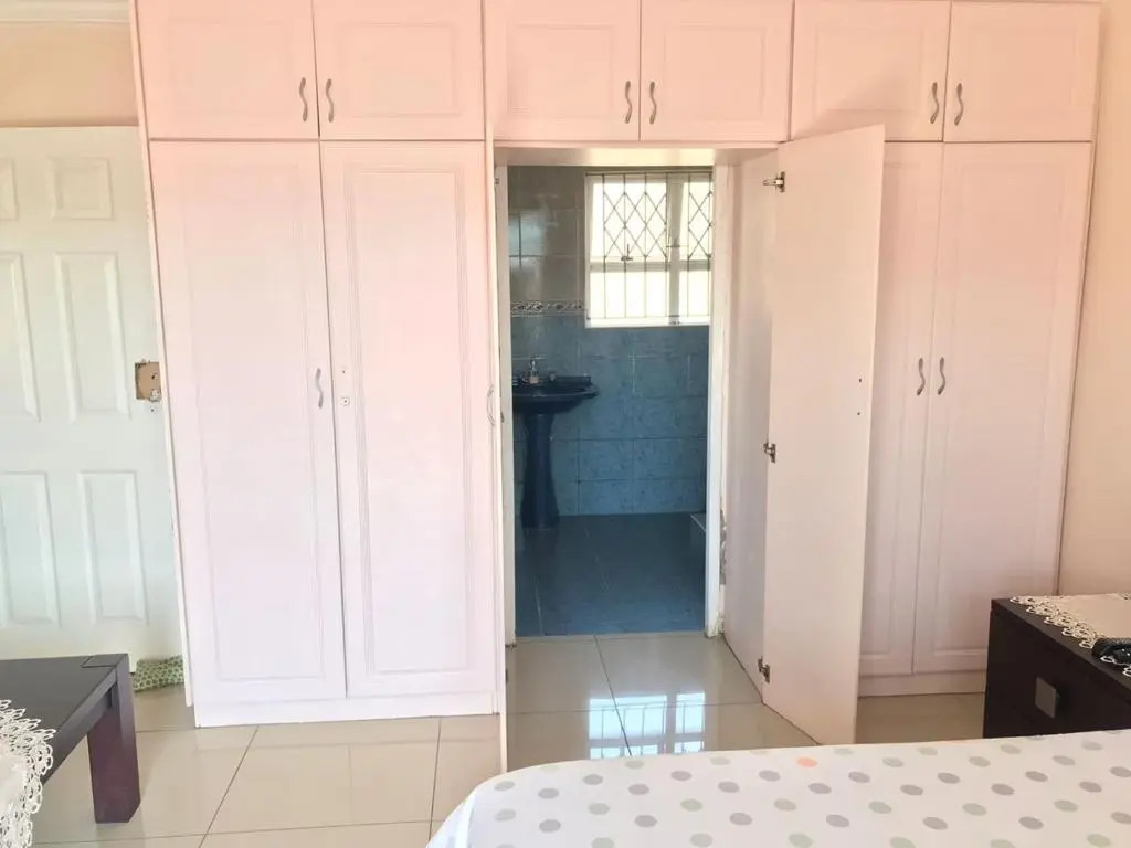 Newlands East Home With A Beautiful View