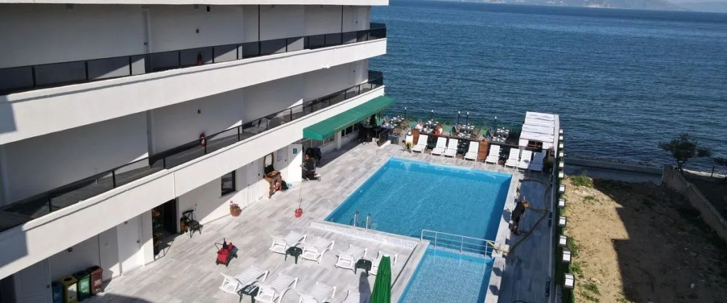 Edda Otel Suit