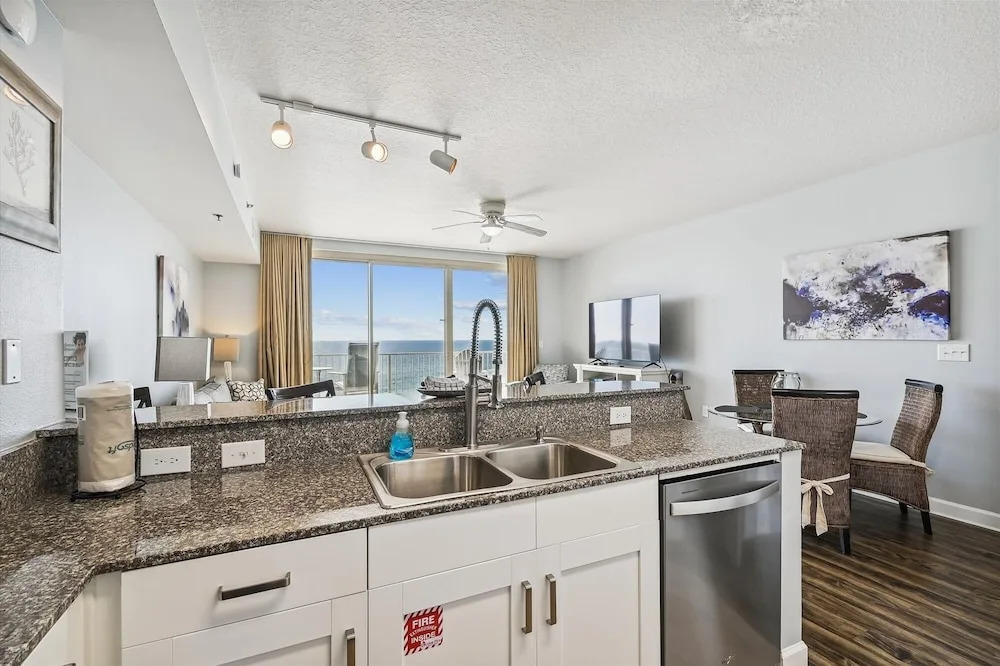 Shores Of Panama 630-1bd+bunks, Sleeps 6. Beach Front! Free Fun! Reserved Parking Space 1 Bedroom Condo by RedAwning