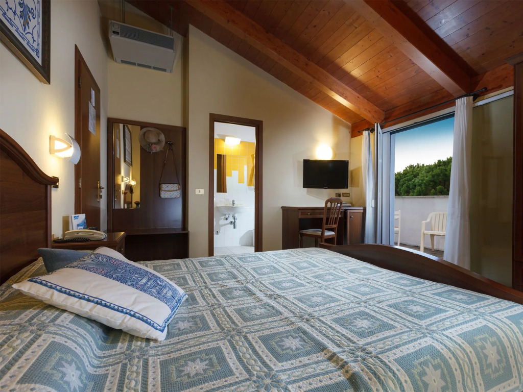 Hotel Columbia