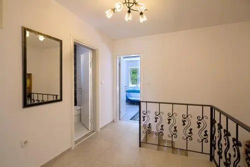 Villa Latina 2