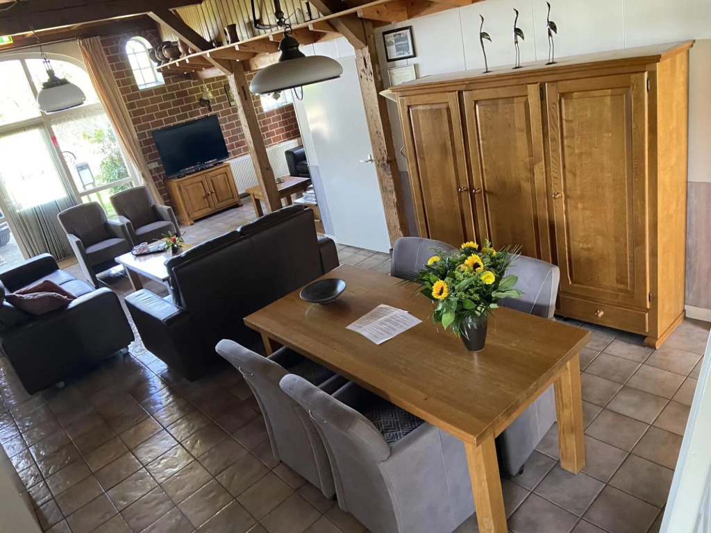 Detached Farmhouse With Play Loft