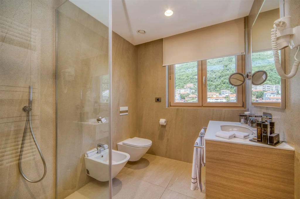 Hotel AMI Budva Petrovac