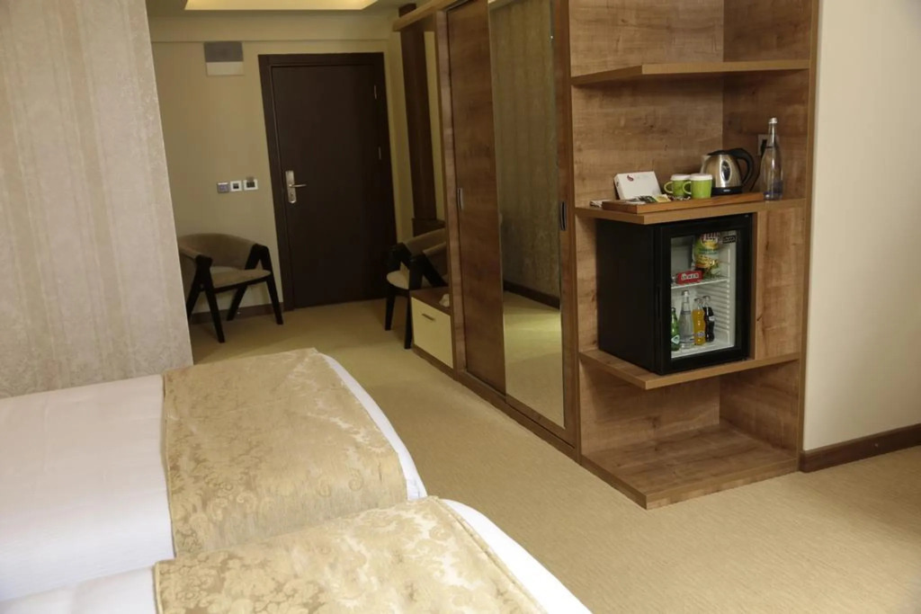 La Vie Suite Hotel
