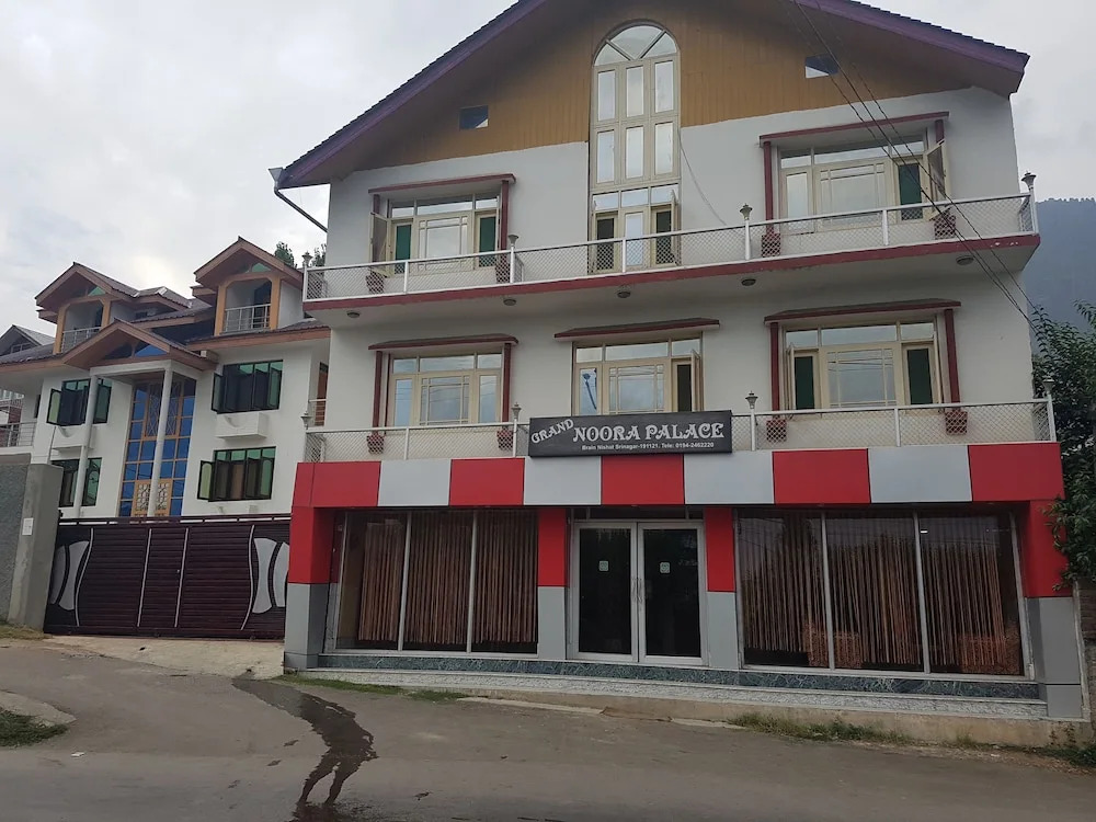 Grand Noora Palace