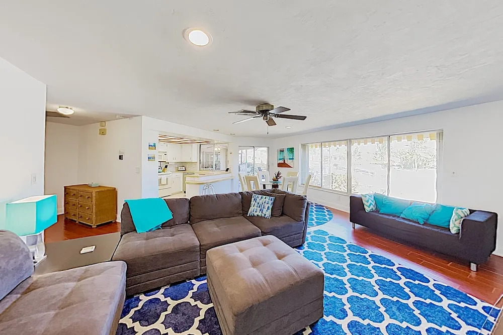 71 Manor Terrace Home 3 Bedrooms 2 Bathrooms Home