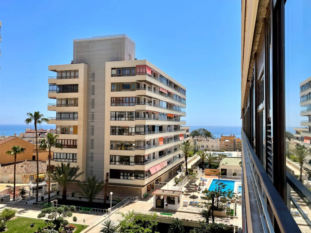 Modern Place City & Beachlife in heart of Torremolinos by Solrentspain