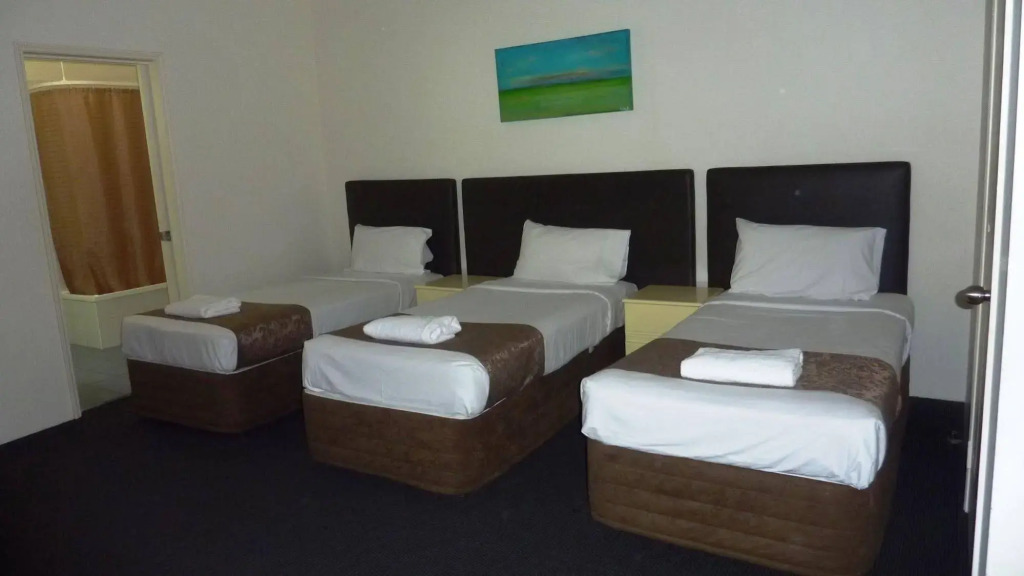 Toowong Inn & Suites