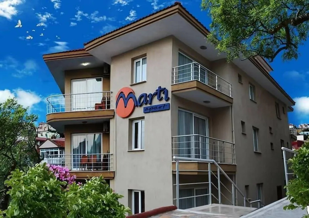Cesme Marti Apart Otel