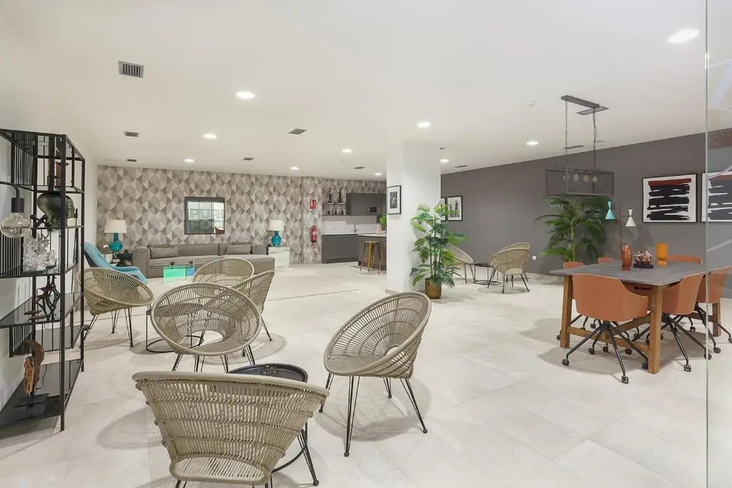 Modern 3bed apartment with sea view