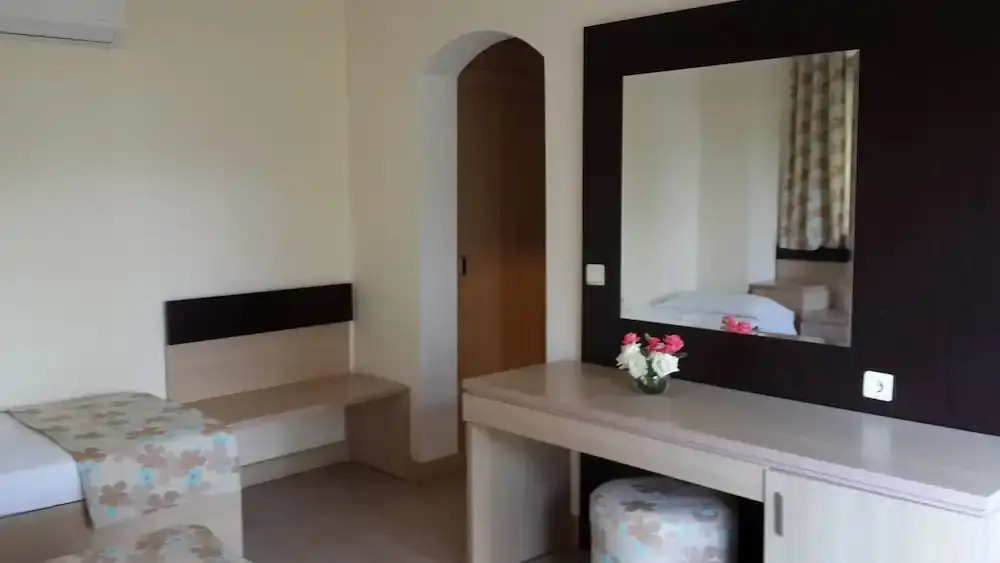 Club Nimara Beach Resort